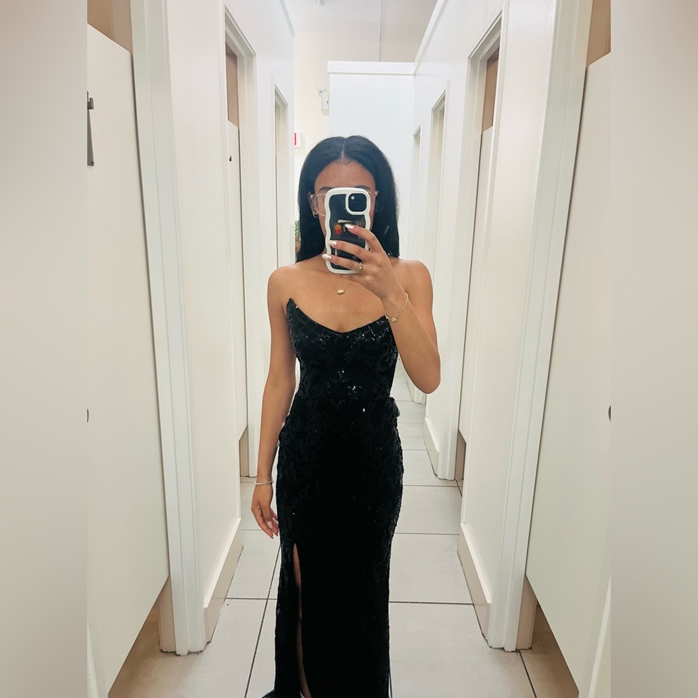 Elegant Black Strapless Dress